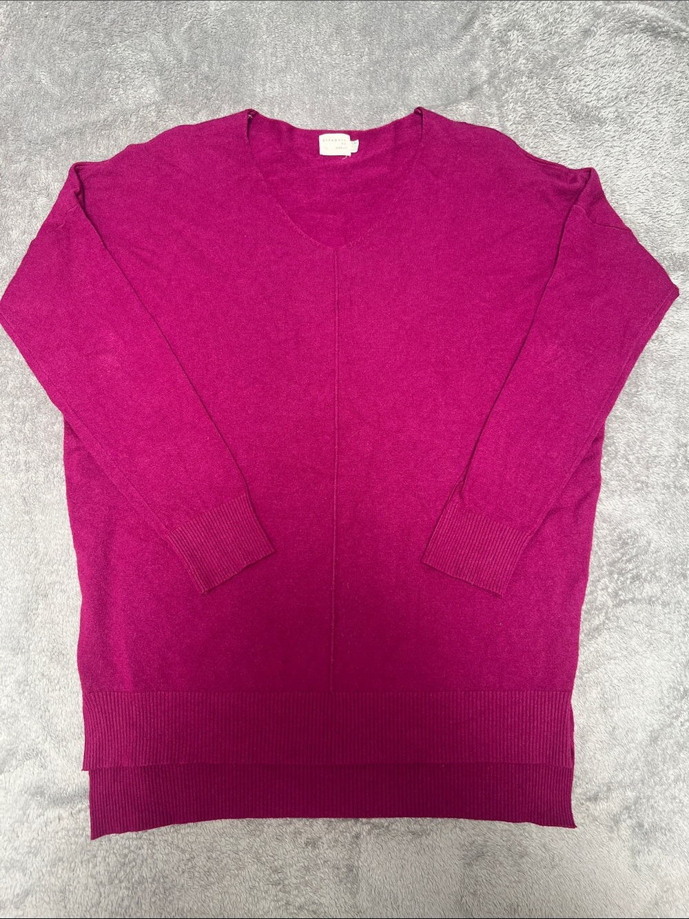 Women's V-Neck Sweater in Deep Berry by